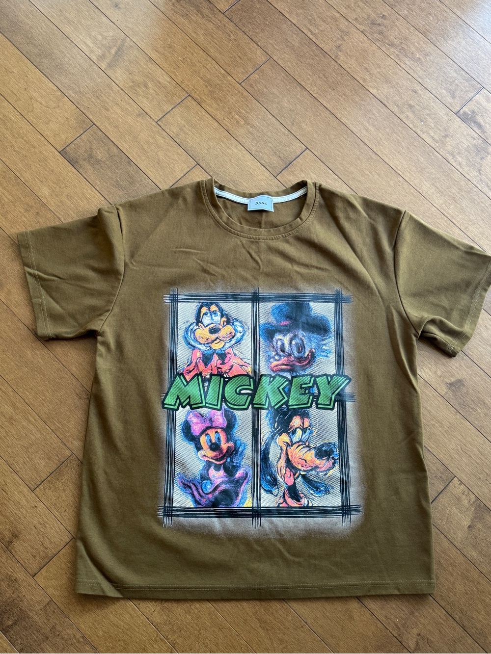 5566 Olive Green Mickey Graphic Short-Sleeve Tee men’s large